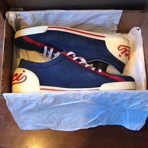 GUCCI SHOES Size 10.5 Comes w/Gucci bags for shoes